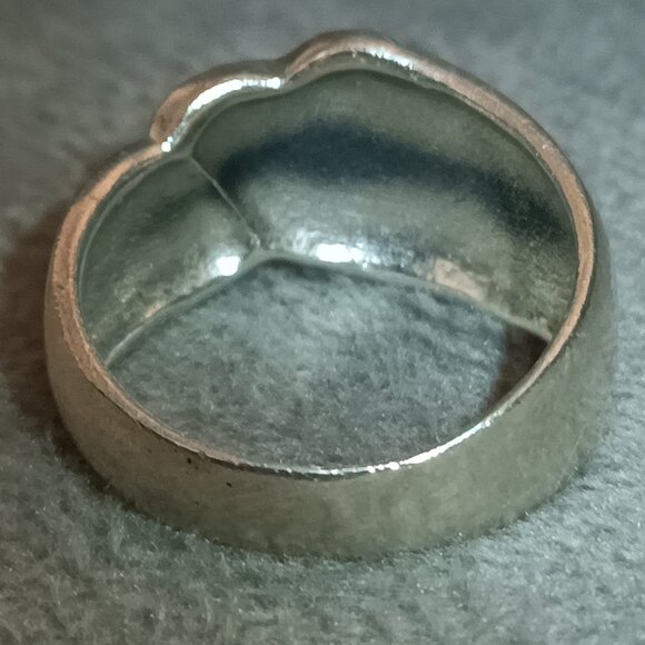 Silver Heart Ring - Picture 8 of 9